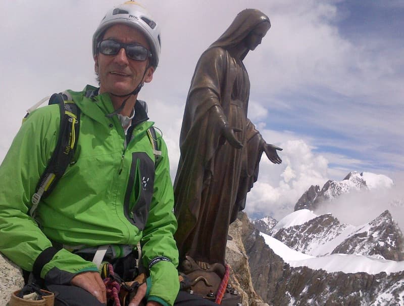 dent du geant, sommet de 4013m dans le massif du mont blanc