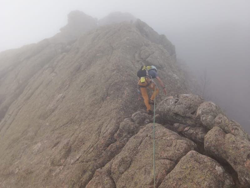 Escalade dans le massif de Bavella en Corse